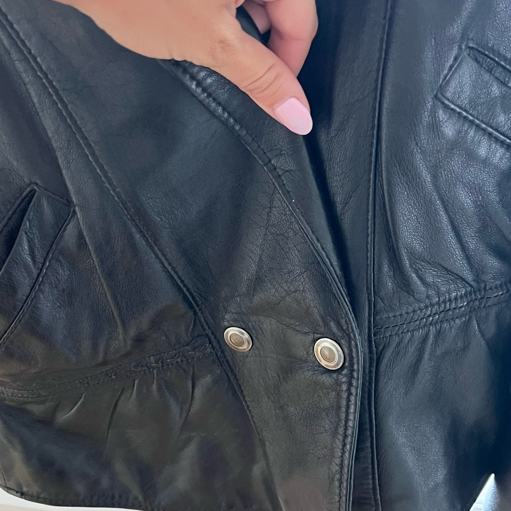 Leather jacket - Picture 5 of 10